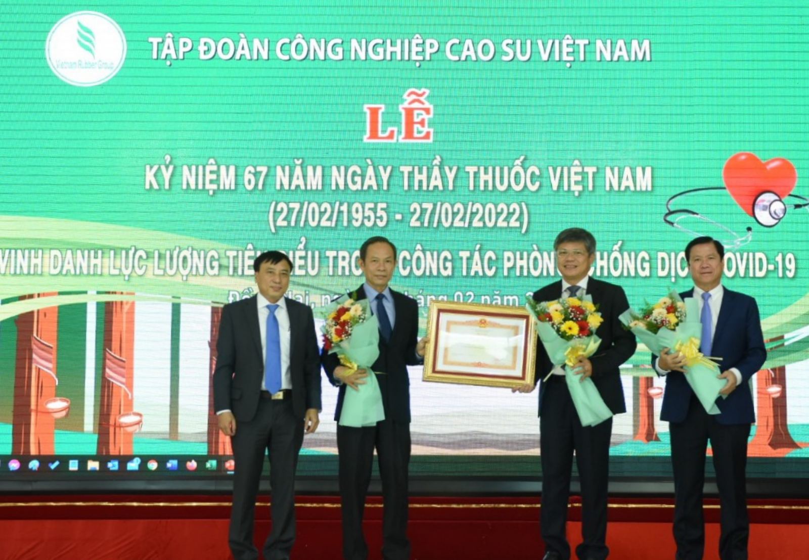 VRG vinh danh y bác sĩ, nhân viên y tế nhân 67 năm ngày Thầy thuốc Việt Nam