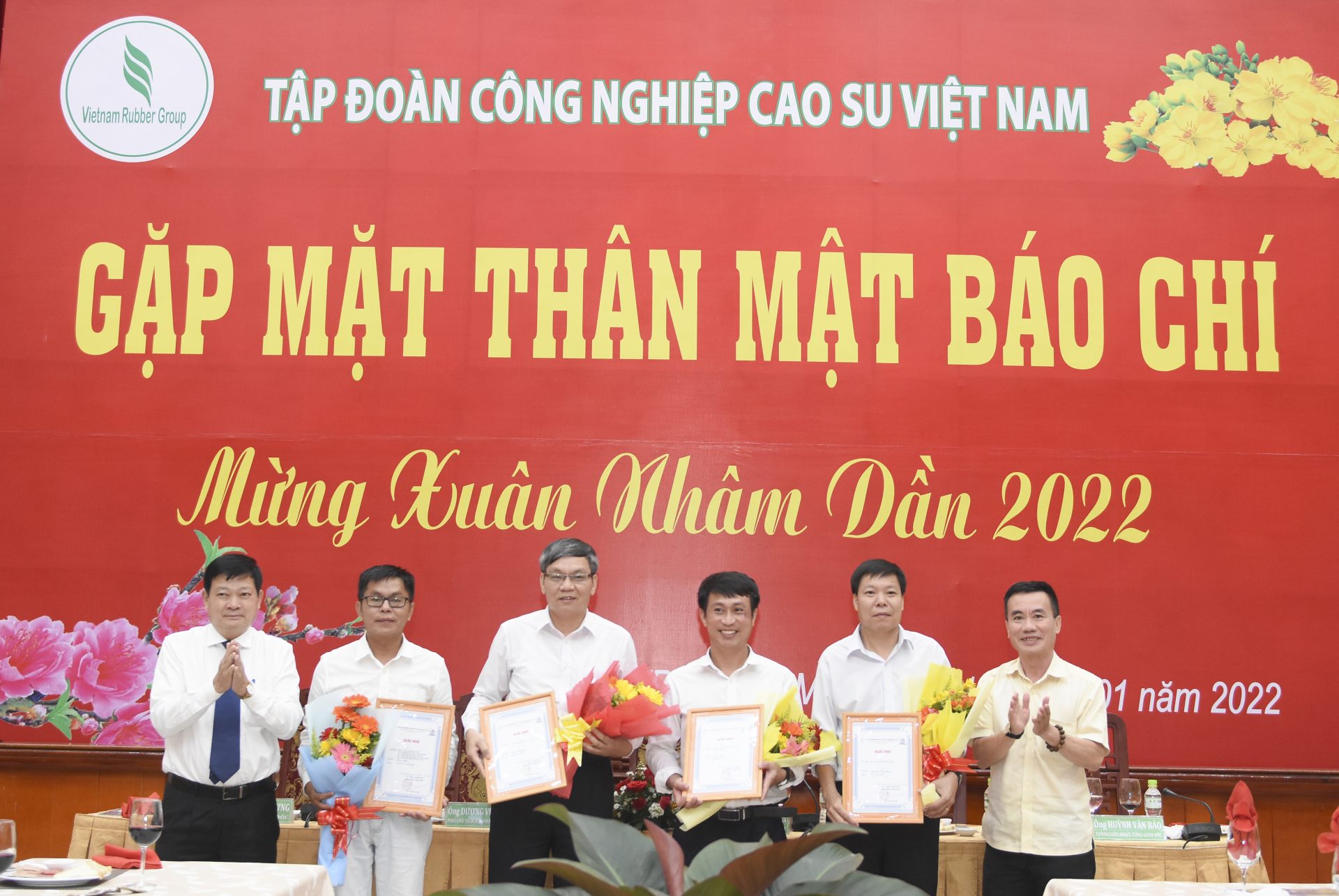 VRG gặp mặt báo chí đầu Xuân 2022