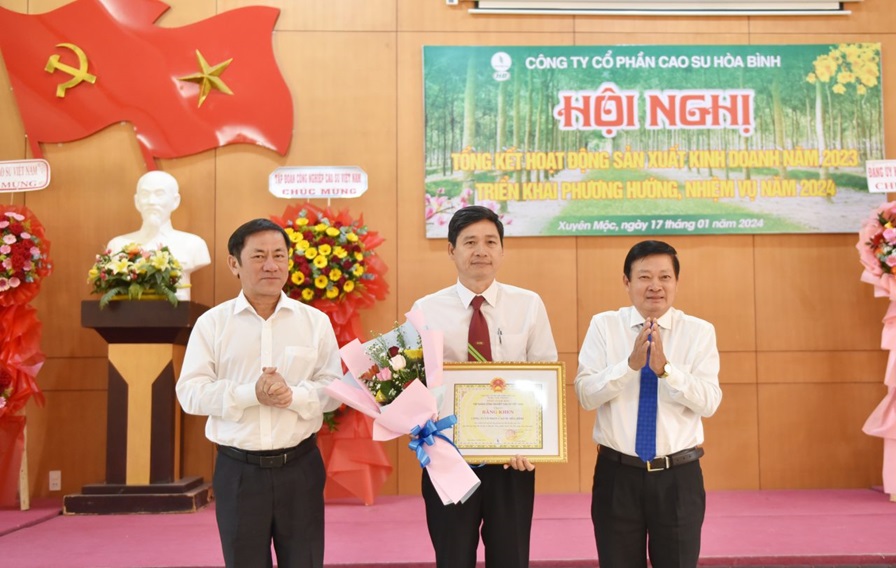 Cao su Hòa Bình hoàn thành vượt mức các chỉ tiêu sản xuất kinh doanh  