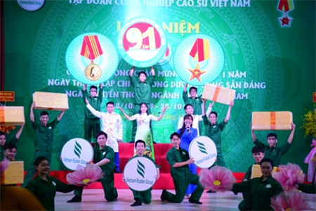 Kỷ niệm 91 năm ngày thành lập Chi bộ Đông Dương cộng sản Đảng và ngày truyền thống Ngành Cao su Việt Nam