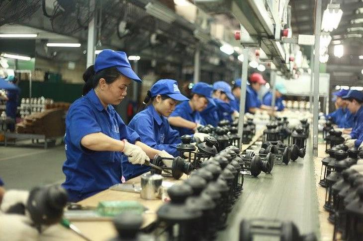 Cần cân nhắc thời điểm điều chỉnh lương tối thiểu vùng năm 2024