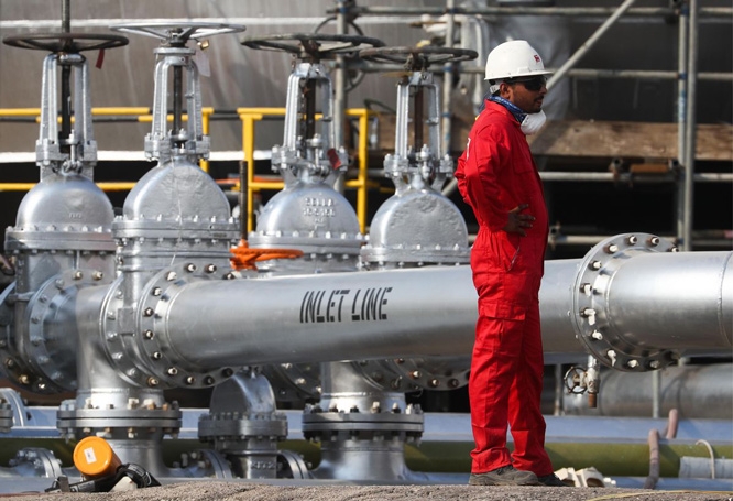 Giá xăng dầu hôm nay 5/2: Tiếp đà tăng mạnh mẽ