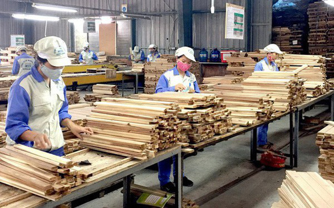 Doanh nghiệp gỗ có đơn hàng xuất khẩu dài hơi