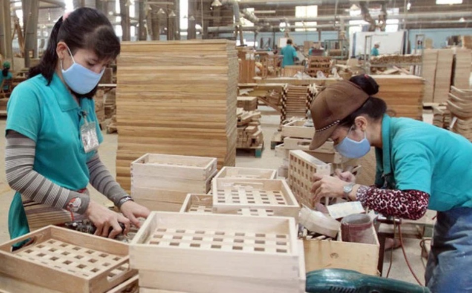 Nắm bắt cơ hội giữa &quot;bão Covid&quot;, doanh nghiệp gỗ đồng loạt báo lãi lớn 