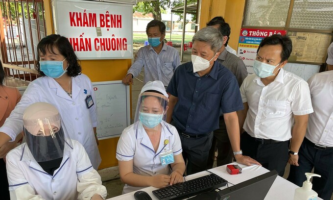 Bài học cảnh báo Việt Nam từ vực thẳm COVID-19 Ấn Độ