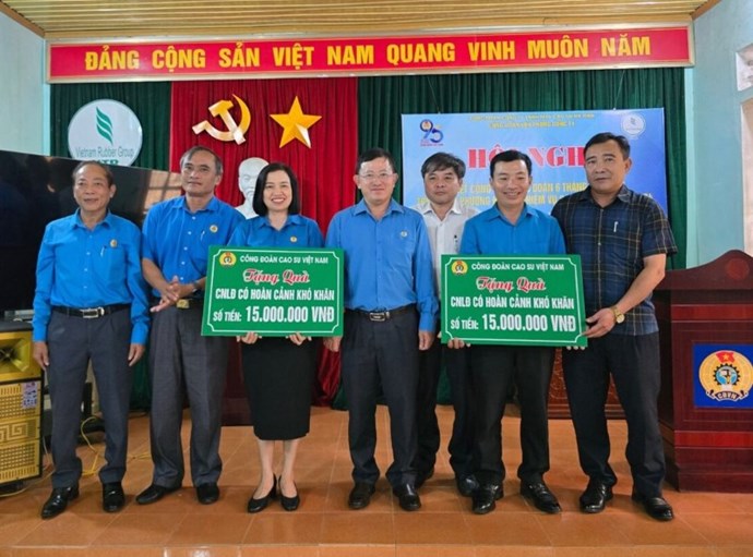 Chi hàng trăm tỉ đồng chăm lo người lao động ngành Cao su