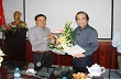 VRG trao sổ hưu cho 3 cán bộ