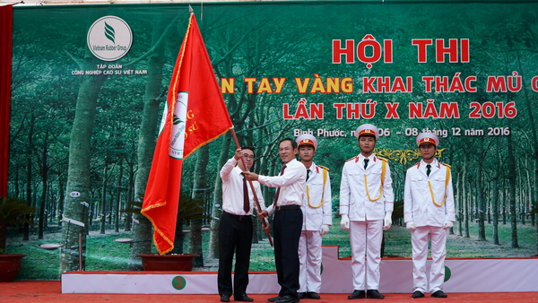 HỘI THI BÀN TAY VÀNG KHAI THÁC MỦ NGÀNH CAO SU