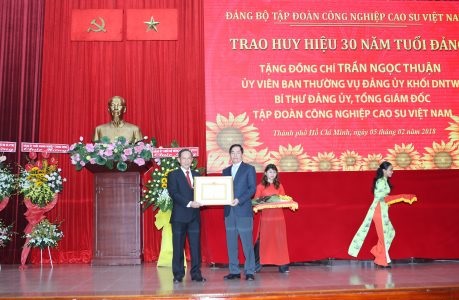 Đảng ủy VRG kiên trì xây dựng chiến lược vượt qua khó khăn