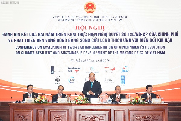 Thủ tướng chủ trì “diễn đàn” về ĐBSCL: Không để “nước chảy lá môn”