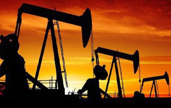 Giá dầu tăng nhờ tác động từ thỏa thuận giảm sản lượng của OPEC+