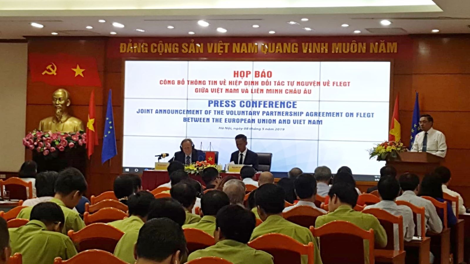 Việt Nam sẵn sàng &apos;nói không&apos; với gỗ bất hợp pháp
