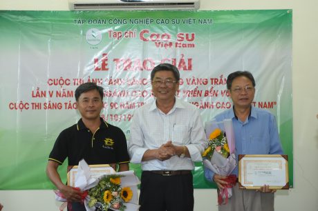 Tạp chí Cao su VN trao giải 2 cuộc thi sáng tác và ảnh nghệ thuật