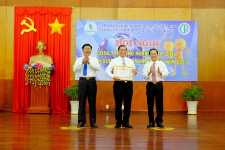 Cao su Phú Riềng khen thưởng 74 cá nhân sáng tạo