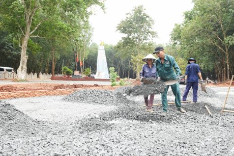 Khẩn trương hoàn thành tôn tạo khu di tích Phú Riềng Đỏ