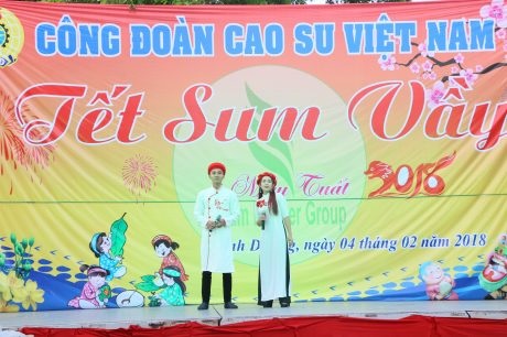 252 công nhân nhận quà Tết sum vầy