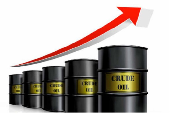 Thị trường ngày 17/9: Giá dầu tăng vọt 15%, mạnh nhất trong hơn 30 năm 