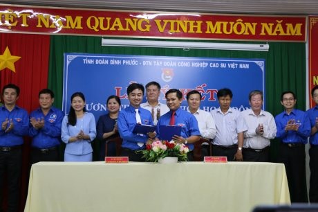 Đoàn Thanh niên VRG ký quy chế phối hợp với Tỉnh đoàn Bình Phước